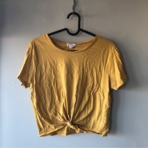 Cute Front Tie Crop Top 🍋